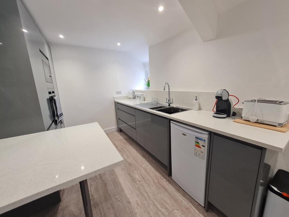 Perfect Location 3 Bed Serviced Apartment With Bike Storage For Bpw. Close To Brecon Beacons ميرثير تيدفيل المظهر الخارجي الصورة