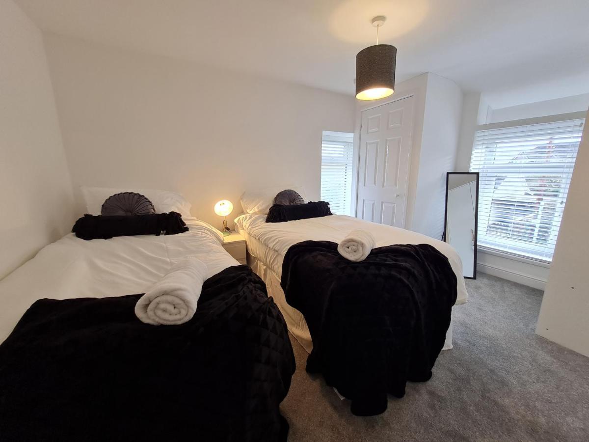 Perfect Location 3 Bed Serviced Apartment With Bike Storage For Bpw. Close To Brecon Beacons ميرثير تيدفيل المظهر الخارجي الصورة